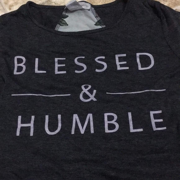 Shirt . - Picture 1 of 2